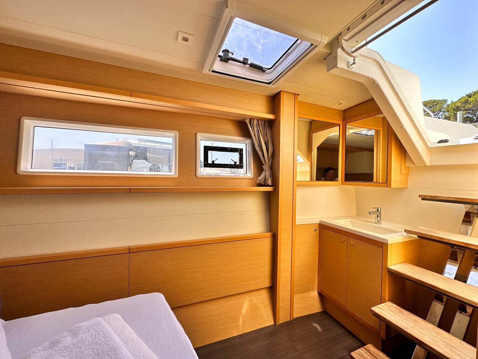 Lagoon 52 F, Madonna of Adriatic | Yachtcharter Kroatien