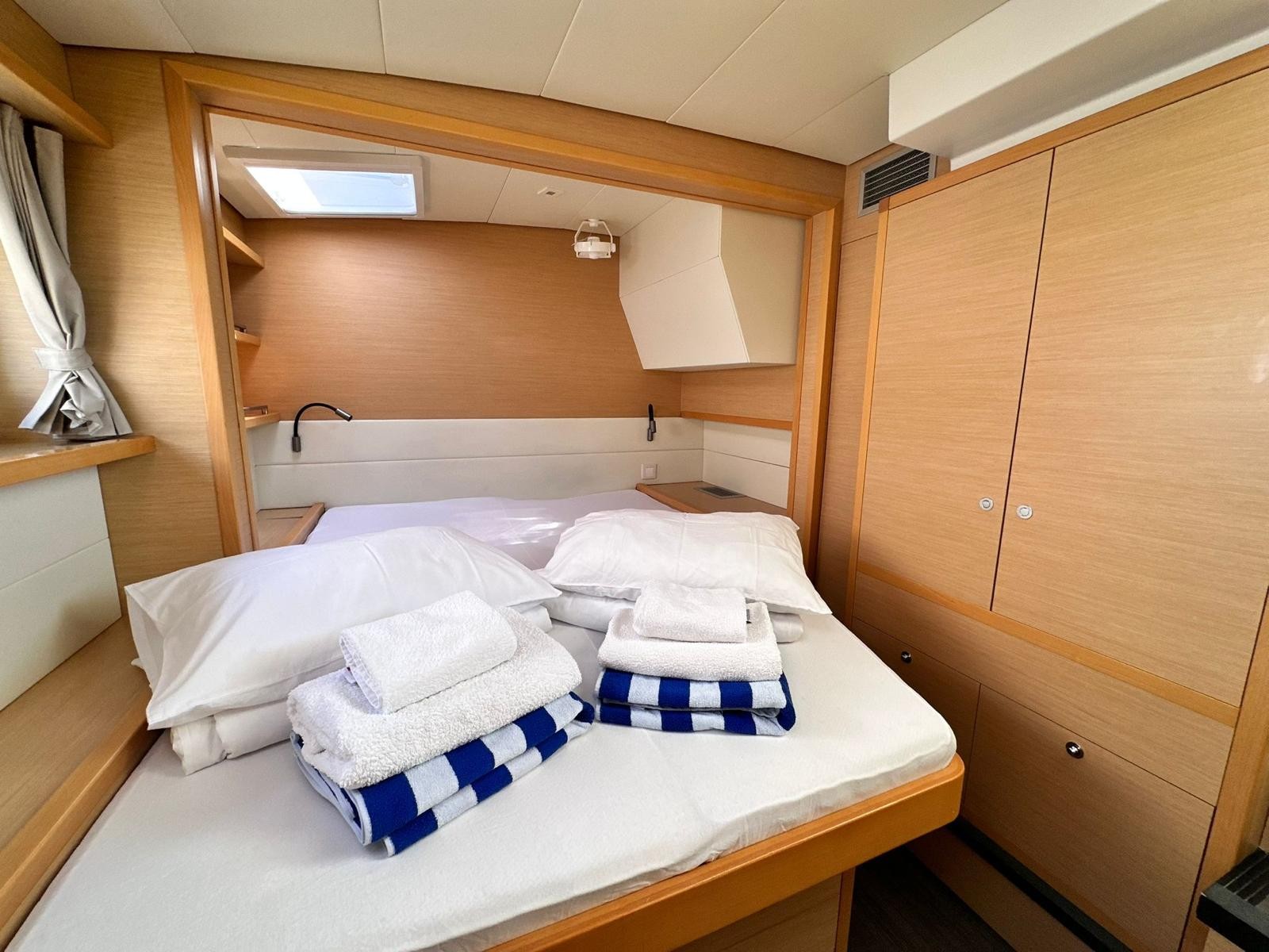 Lagoon 52 F, Madonna of Adriatic | Yachtcharter Kroatien