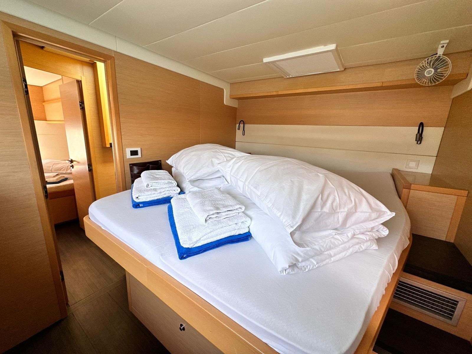 Lagoon 52 F, Madonna of Adriatic | Yachtcharter Kroatien