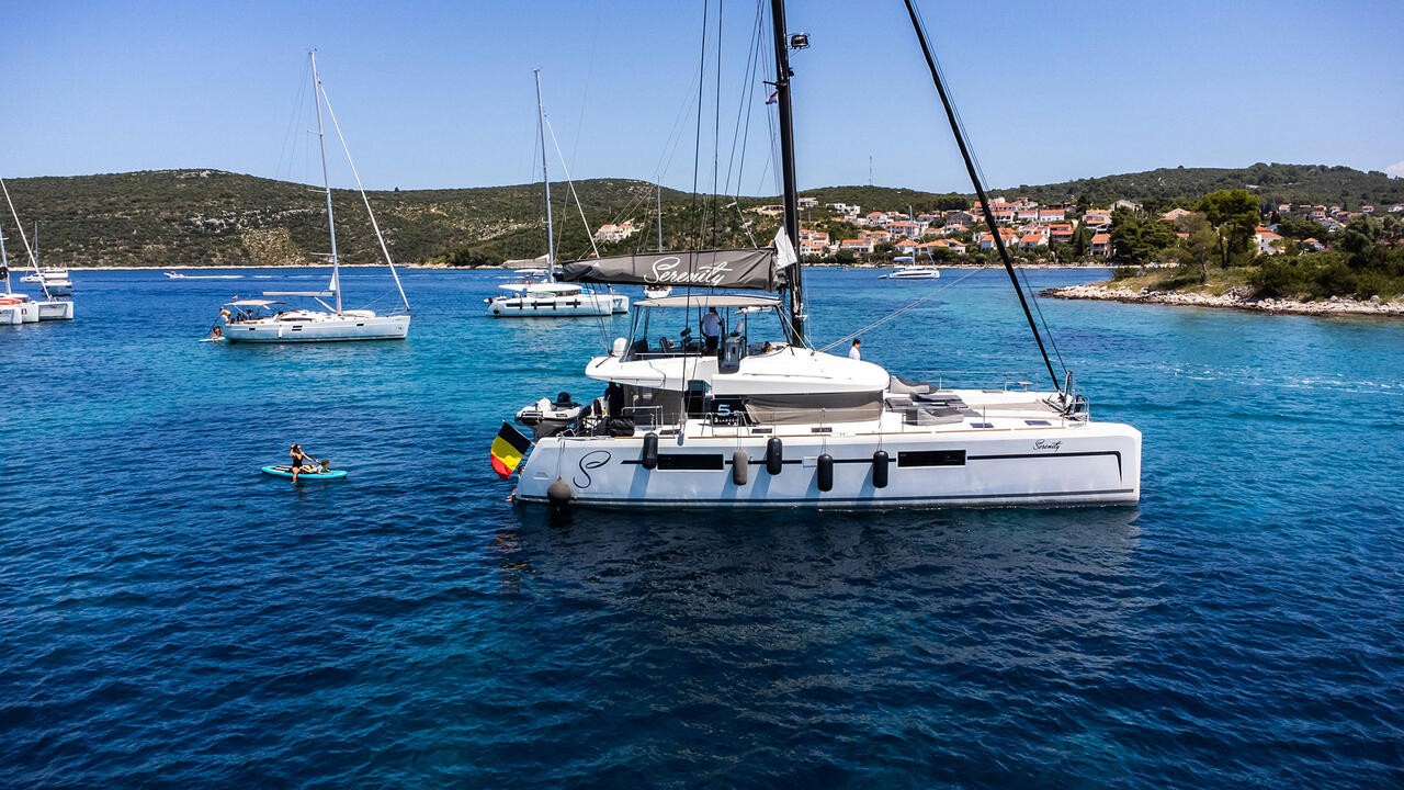 Lagoon 52, Serenity | Yachtcharter Kroatien