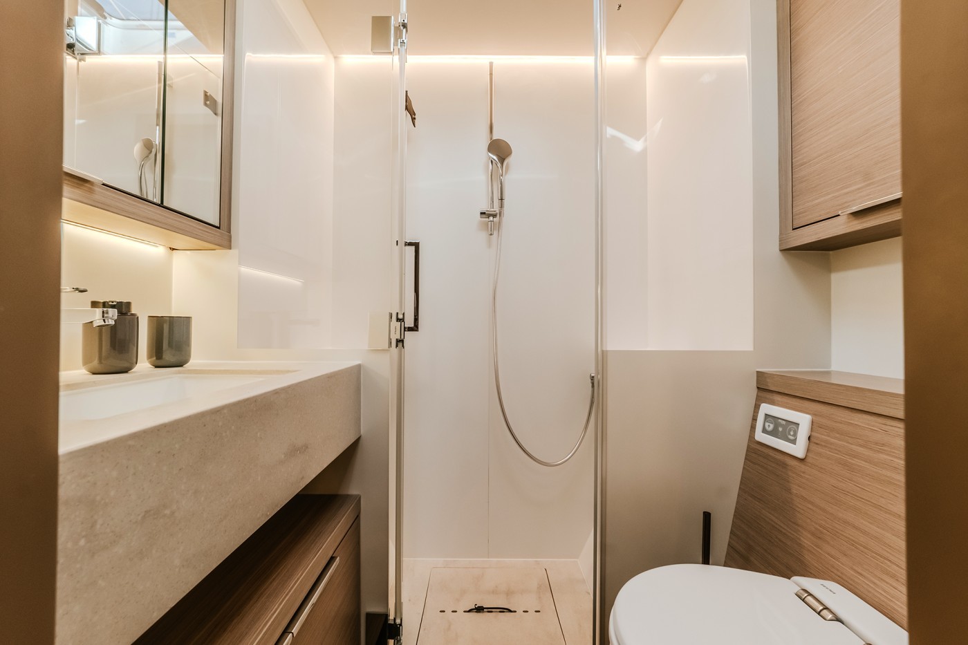 Lagoon 55, Tri Wing | Yacht Charter Croatia