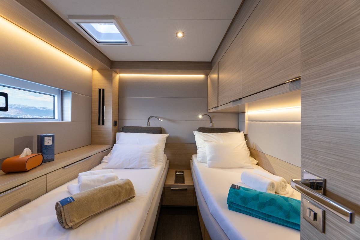 Lagoon 55, Artisan | Yacht Charter Croatia