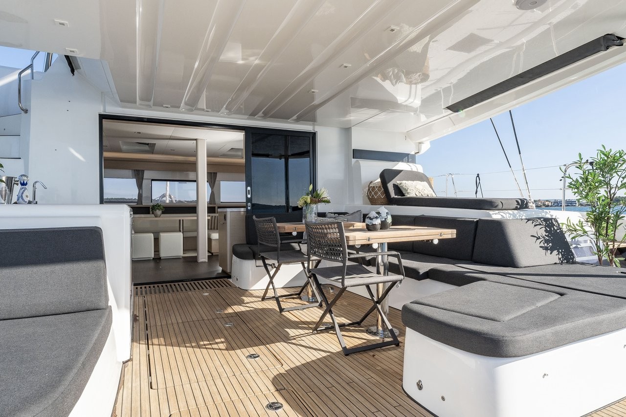 Lagoon 55, Black Caviar | Yachtcharter Kroatien