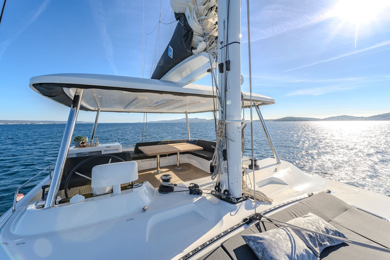 Lagoon 55, Black Caviar | Yachtcharter Kroatien