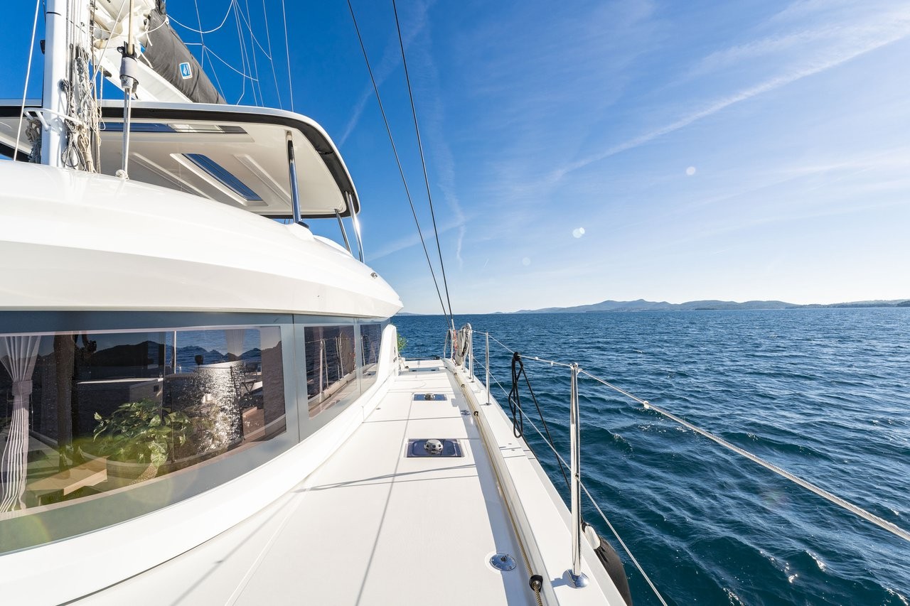 Lagoon 55, Black Caviar | Yachtcharter Kroatien