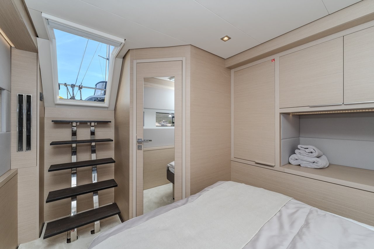 Lagoon 55, Black Caviar | Yachtcharter Kroatien