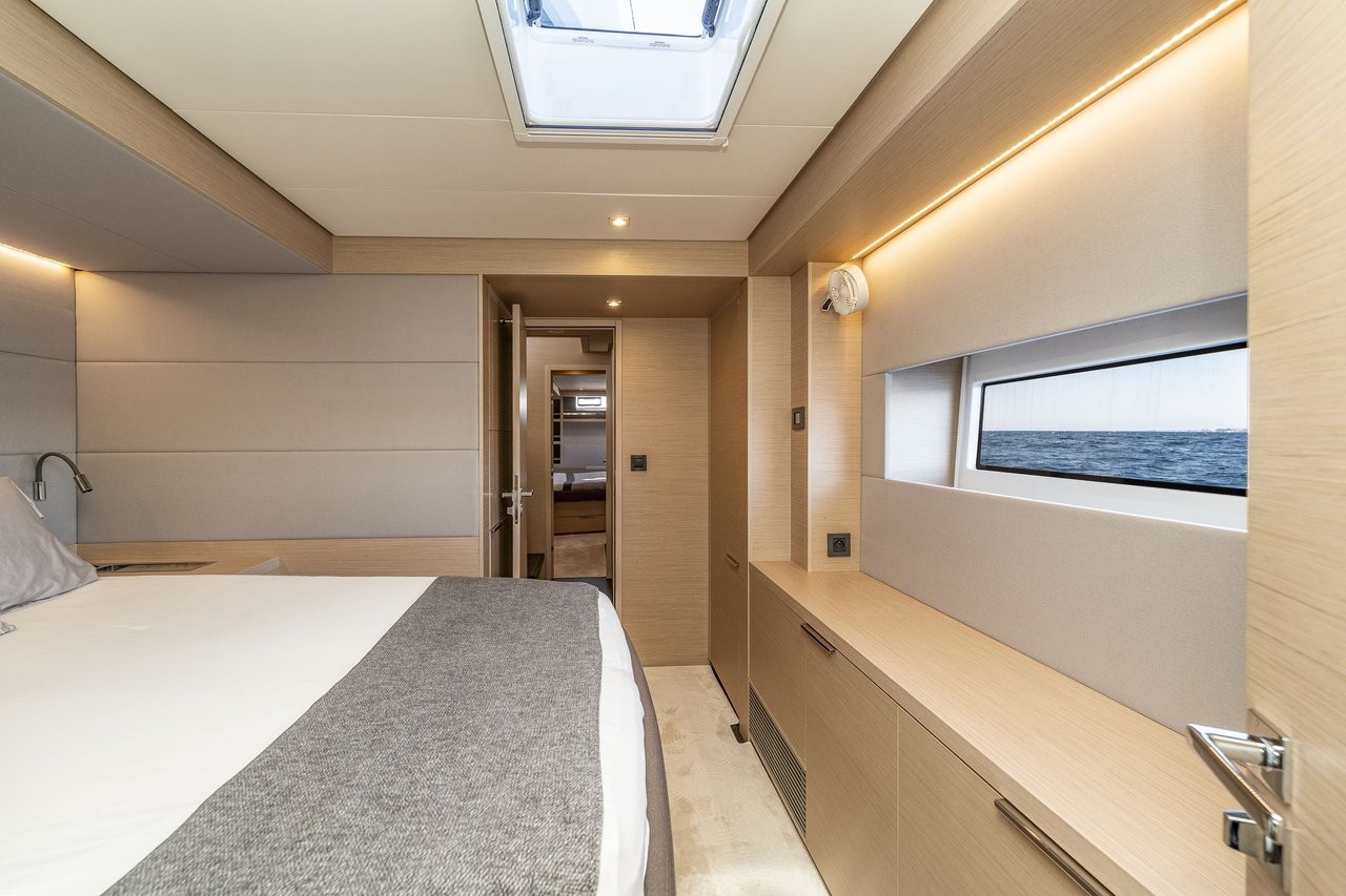 Lagoon 55, Black Caviar | Yachtcharter Kroatien