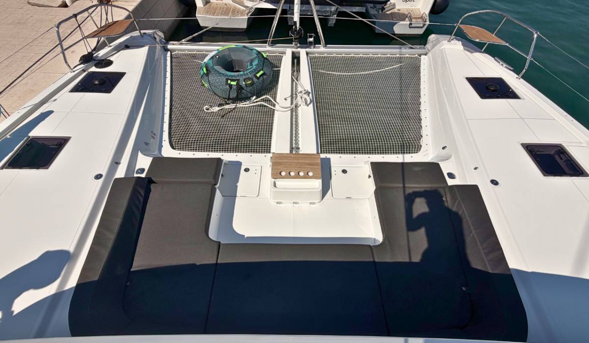 Lagoon 55, New | Yacht Charter Croatia