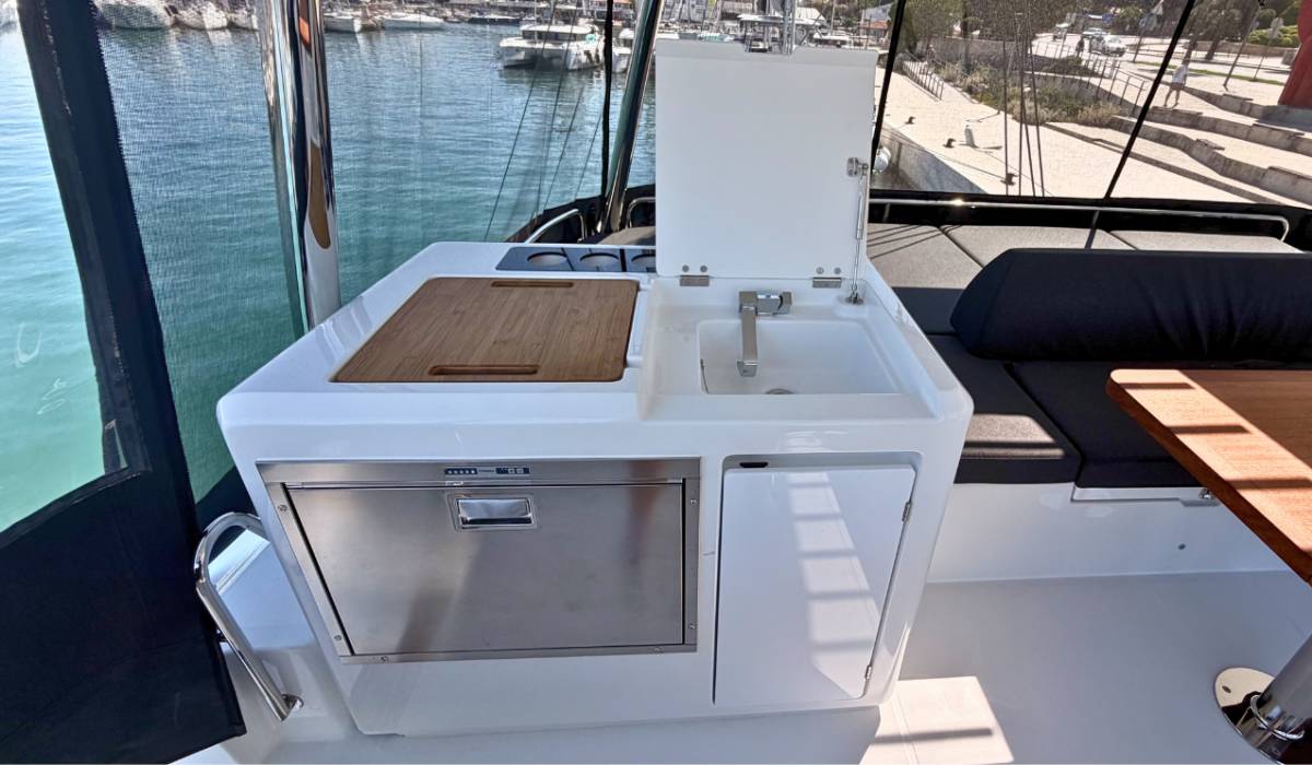 Lagoon 55, New | Yacht Charter Croatia