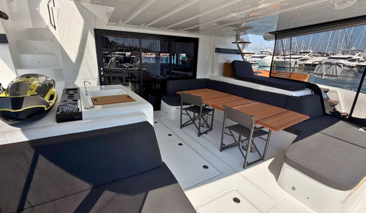 Lagoon 55, New | Yacht Charter Croatia