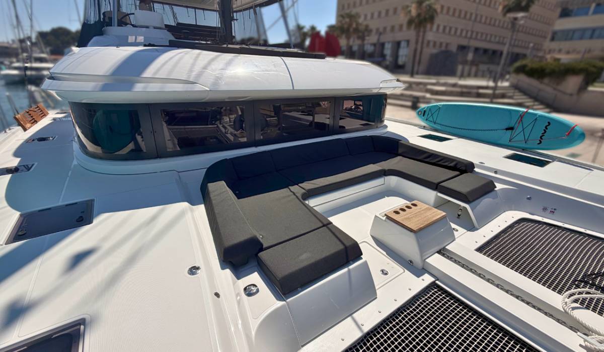 Lagoon 55, New | Yacht Charter Croatia