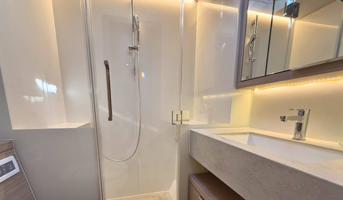 Lagoon 55, New | Yacht Charter Croatia