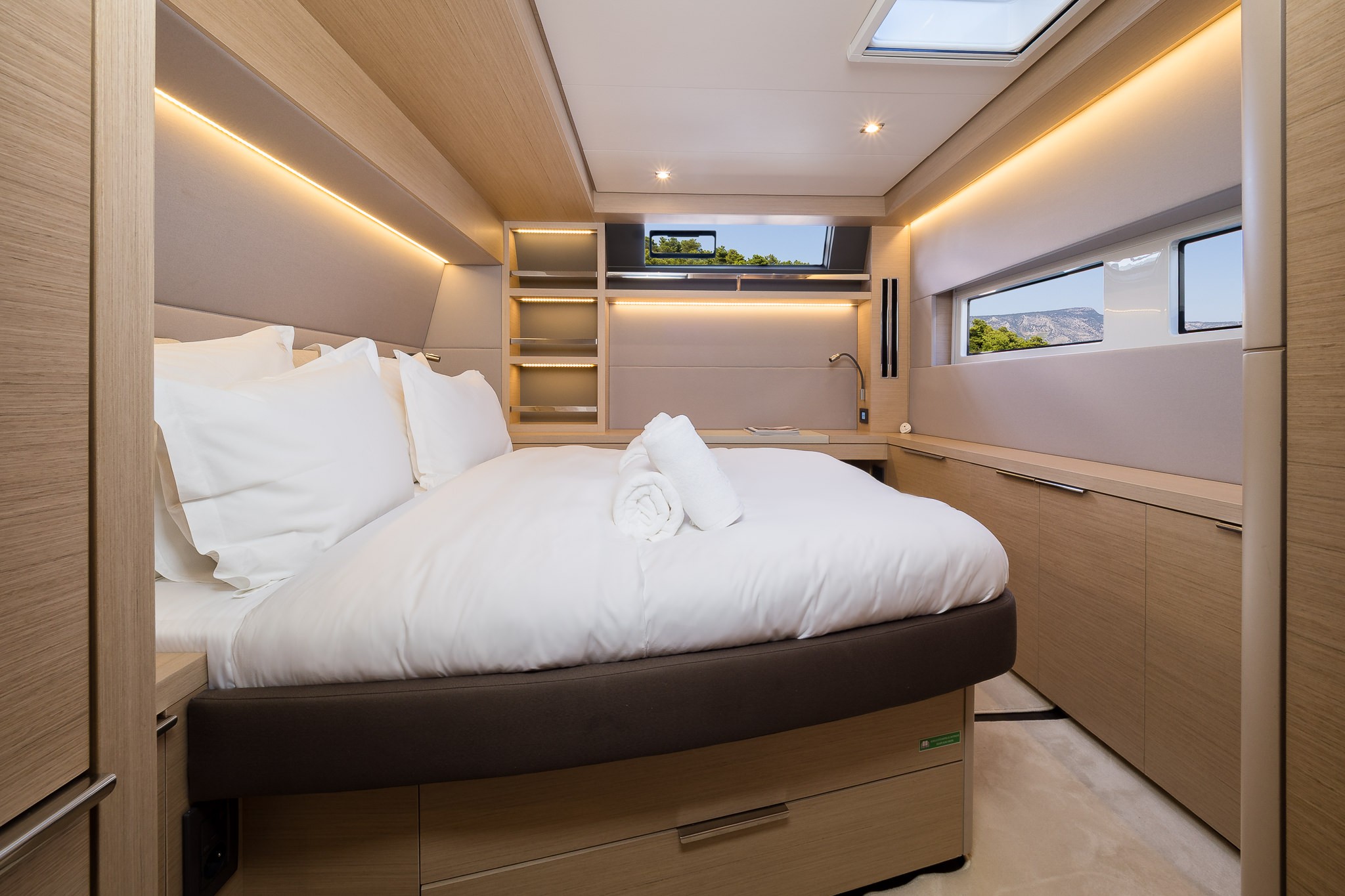Lagoon 55, Champagne Please | Noleggio di Yacht Croazia