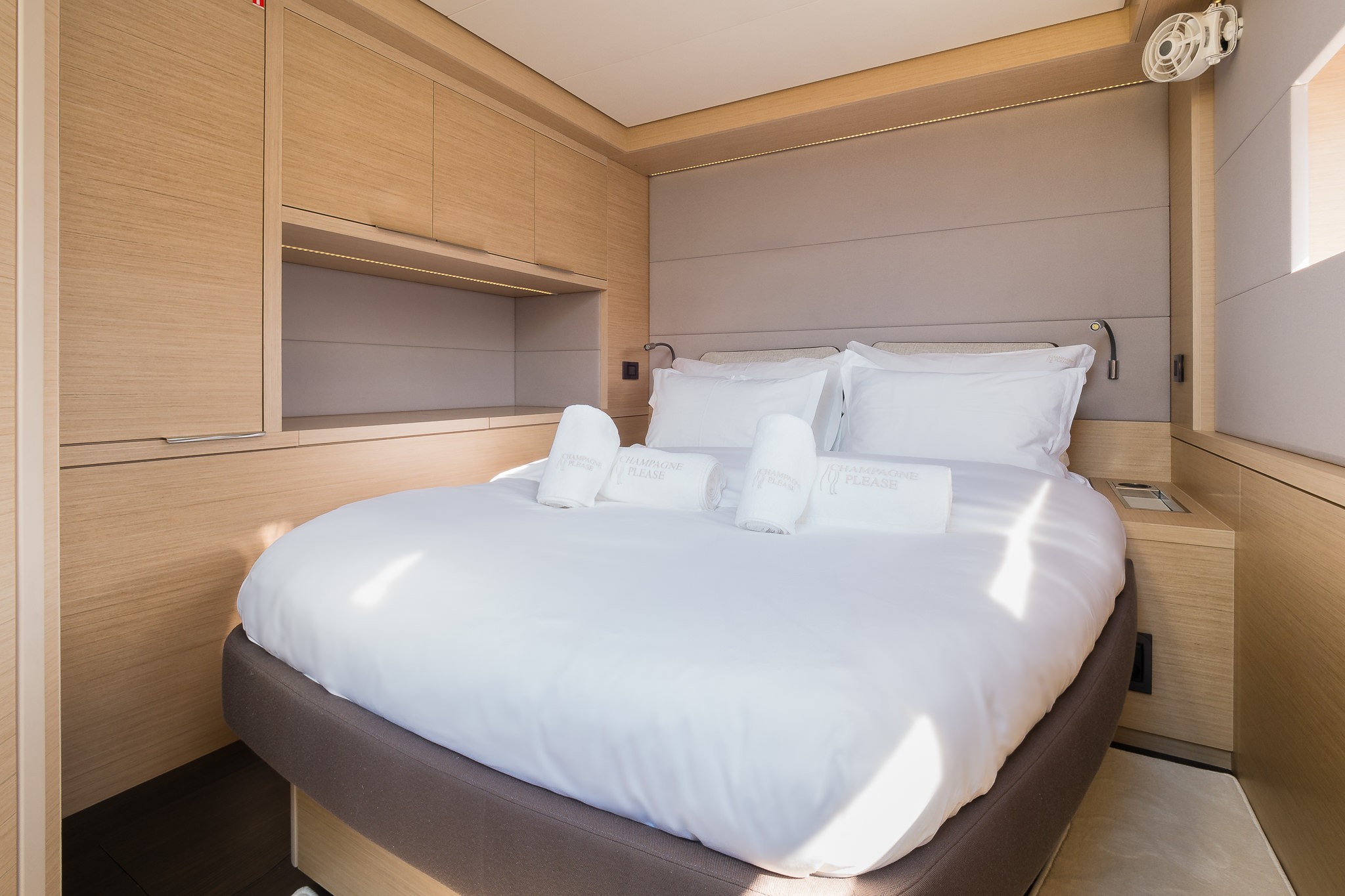 Lagoon 55, Champagne Please | Noleggio di Yacht Croazia