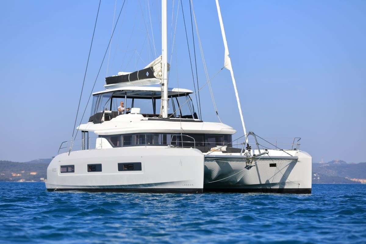 Lagoon 55 Champagne Please | Katamaran Charter Kroatien
