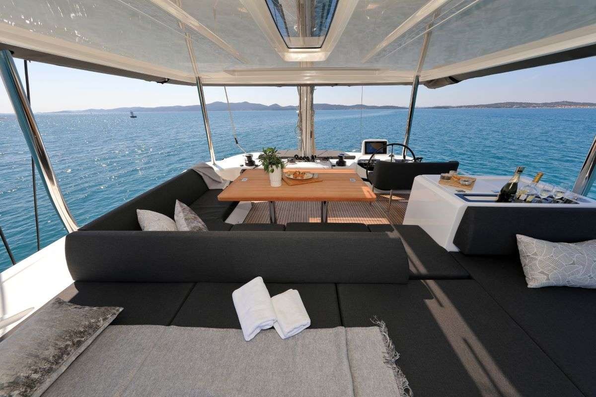 Lagoon 55, Champagne Please | Yacht Charter Croatia