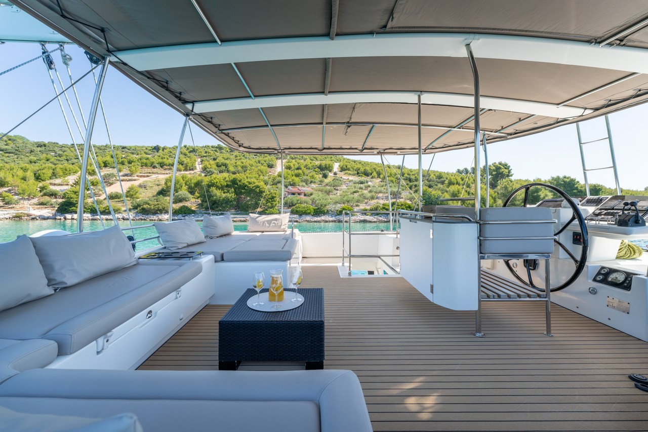 Lagoon 560, Cool Change | Yacht Charter Croatia