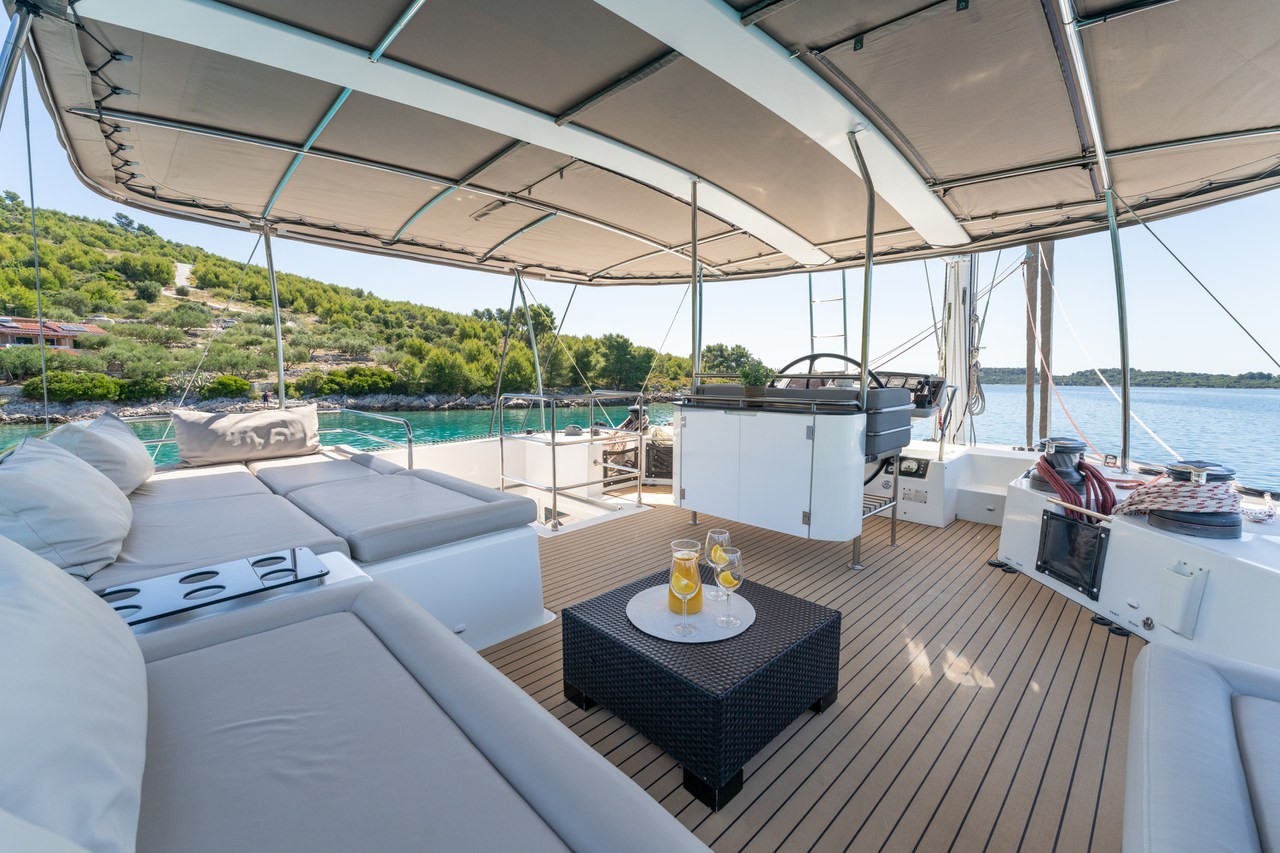 Lagoon 560, Cool Change | Yacht Charter Croatia