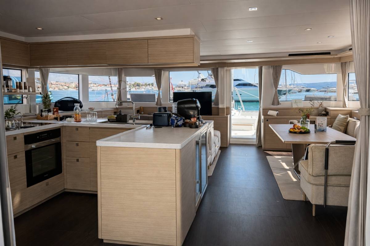 Lagoon 60, Princess Karla | Yacht Charter Croatia