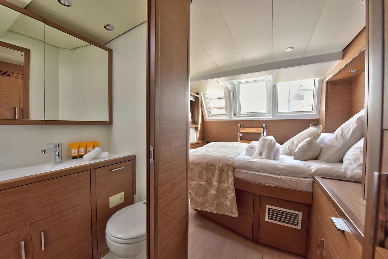 Lagoon 620, Adriatic Lion | Yacht Charter Croatia
