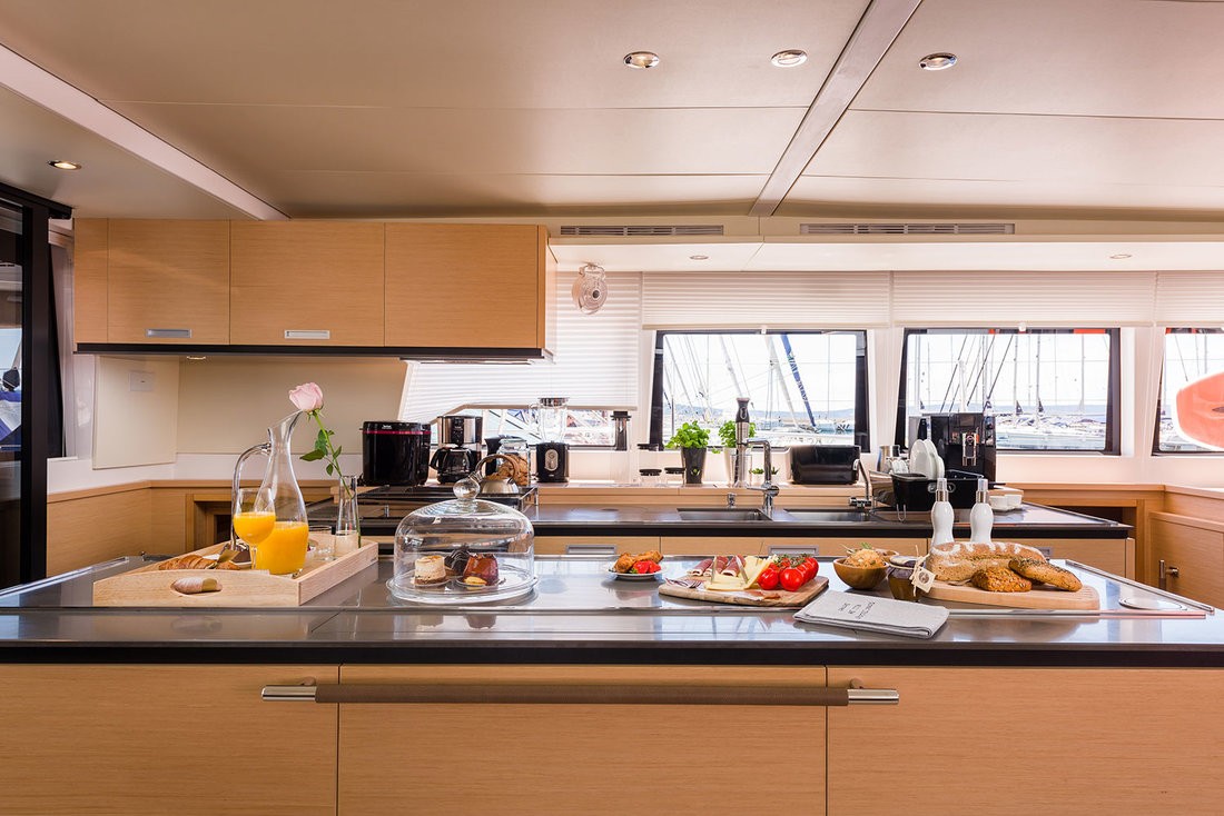 Lagoon 620, Opal | Yacht Charter Croatia