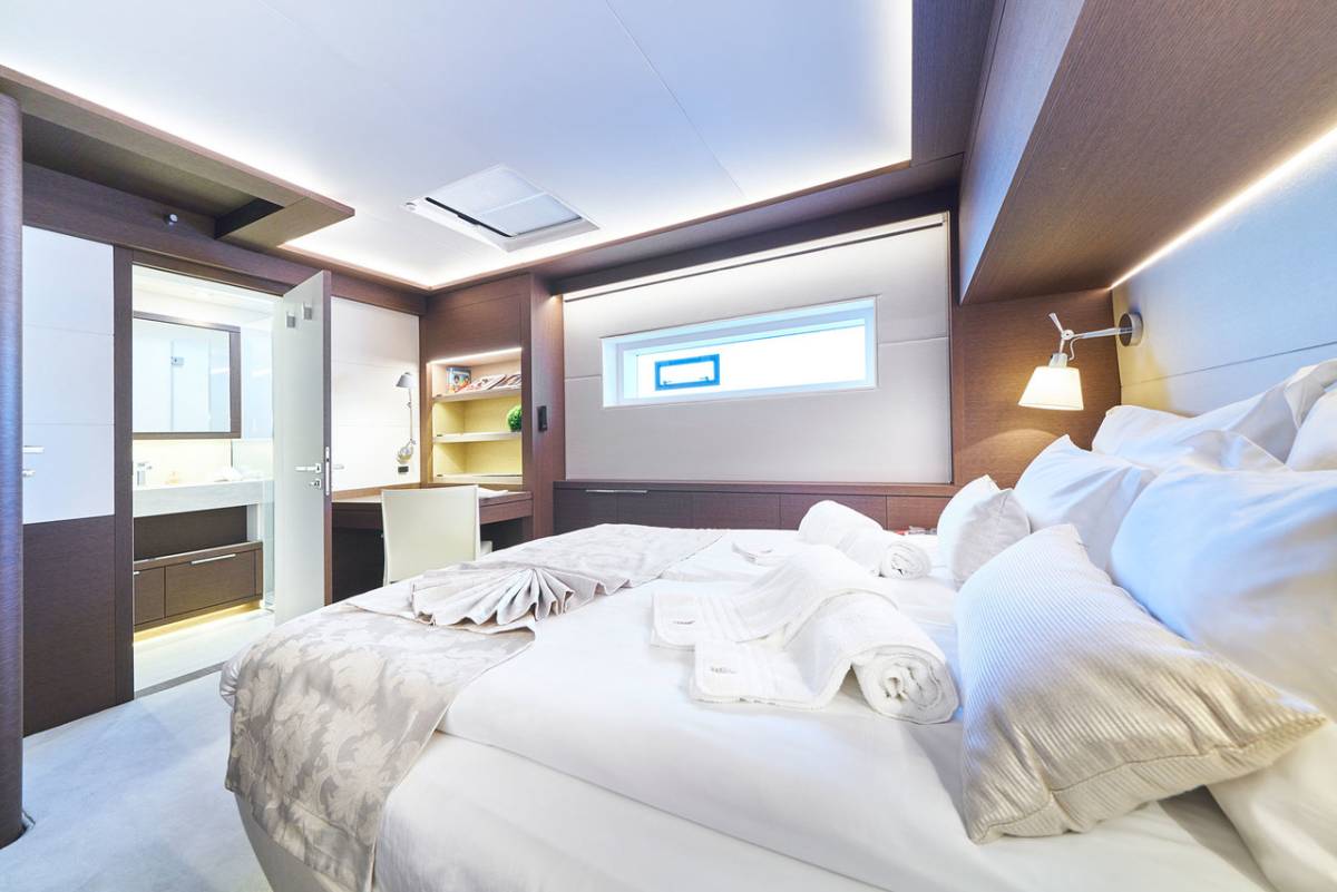 Lagoon 77, Adriatic Dragon | Yacht Charter Croatia