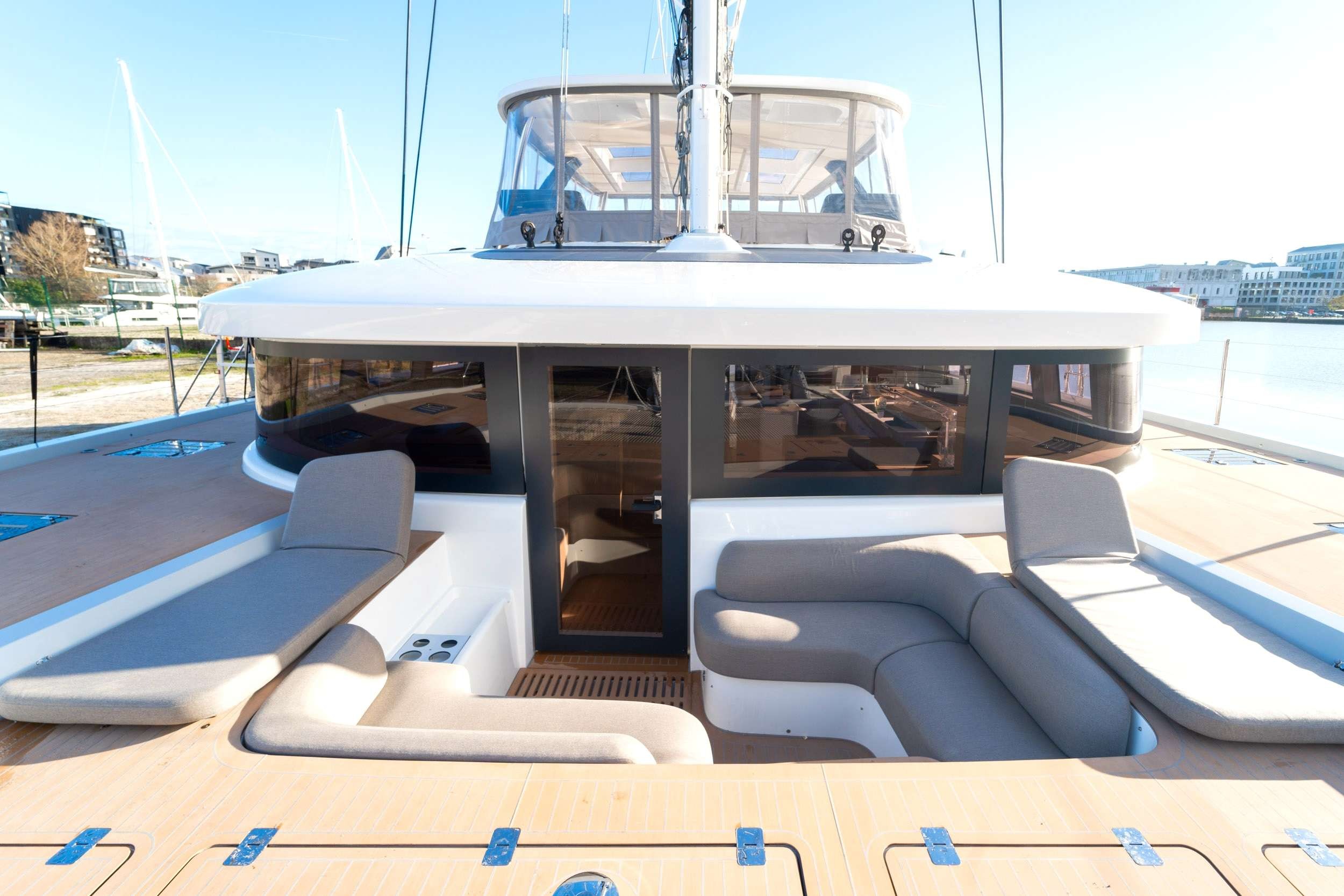 Lagoon Sixty 5, TriWing Endor | Yacht Charter Croatia