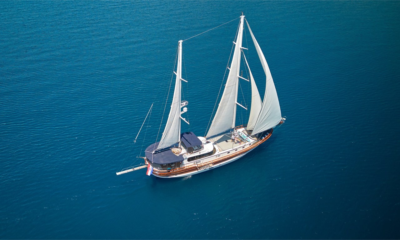 Lotus, Lotus | Yachtcharter Kroatien