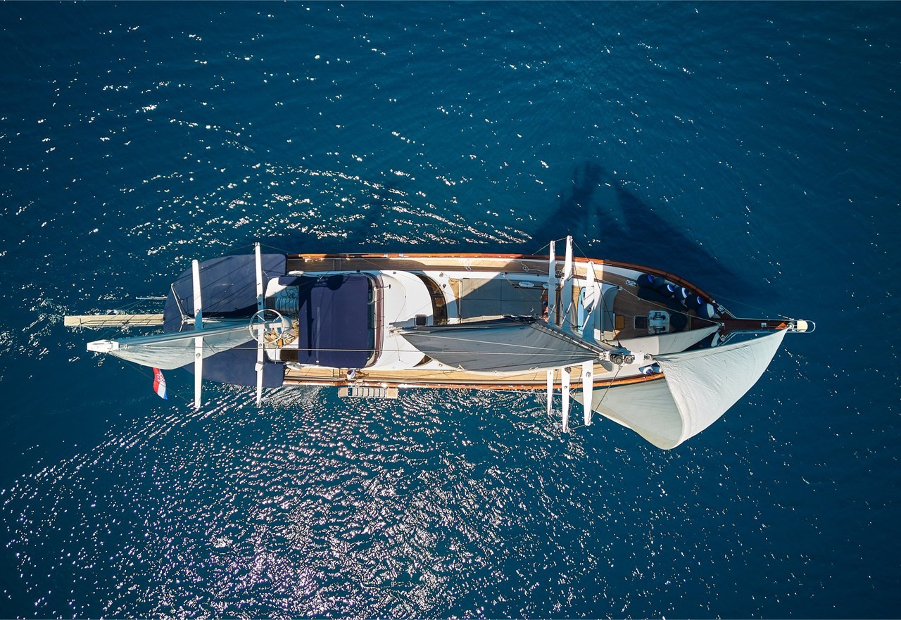 Lotus, Lotus | Yachtcharter Kroatien