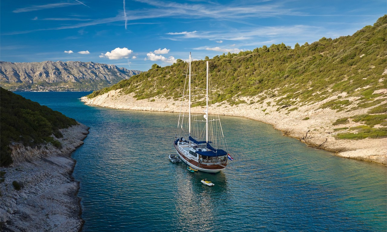 Lotus, Lotus | Yachtcharter Kroatien