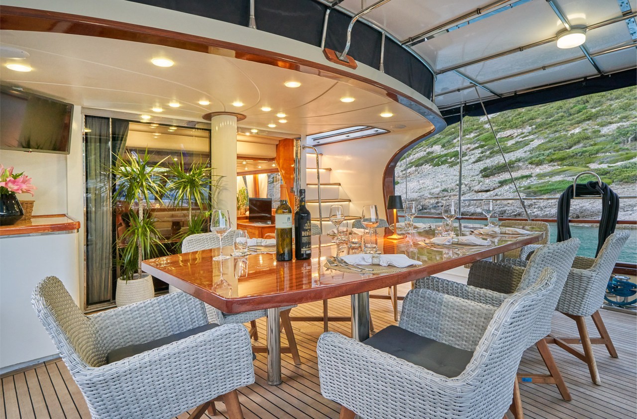 Lotus, Lotus | Yachtcharter Kroatien