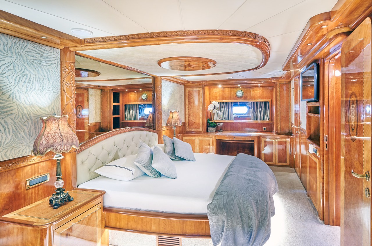 Lotus, Lotus | Yachtcharter Kroatien