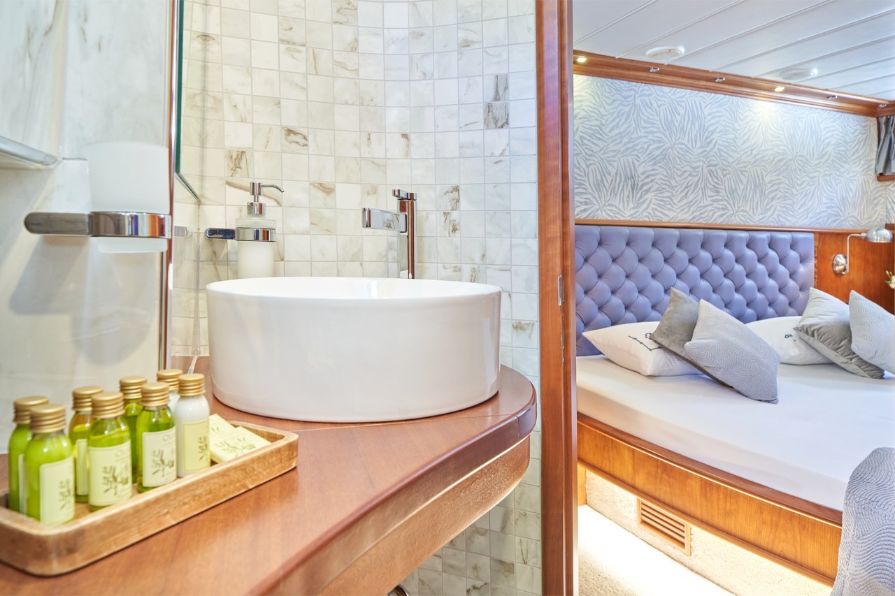 Lotus, Lotus | Yachtcharter Kroatien