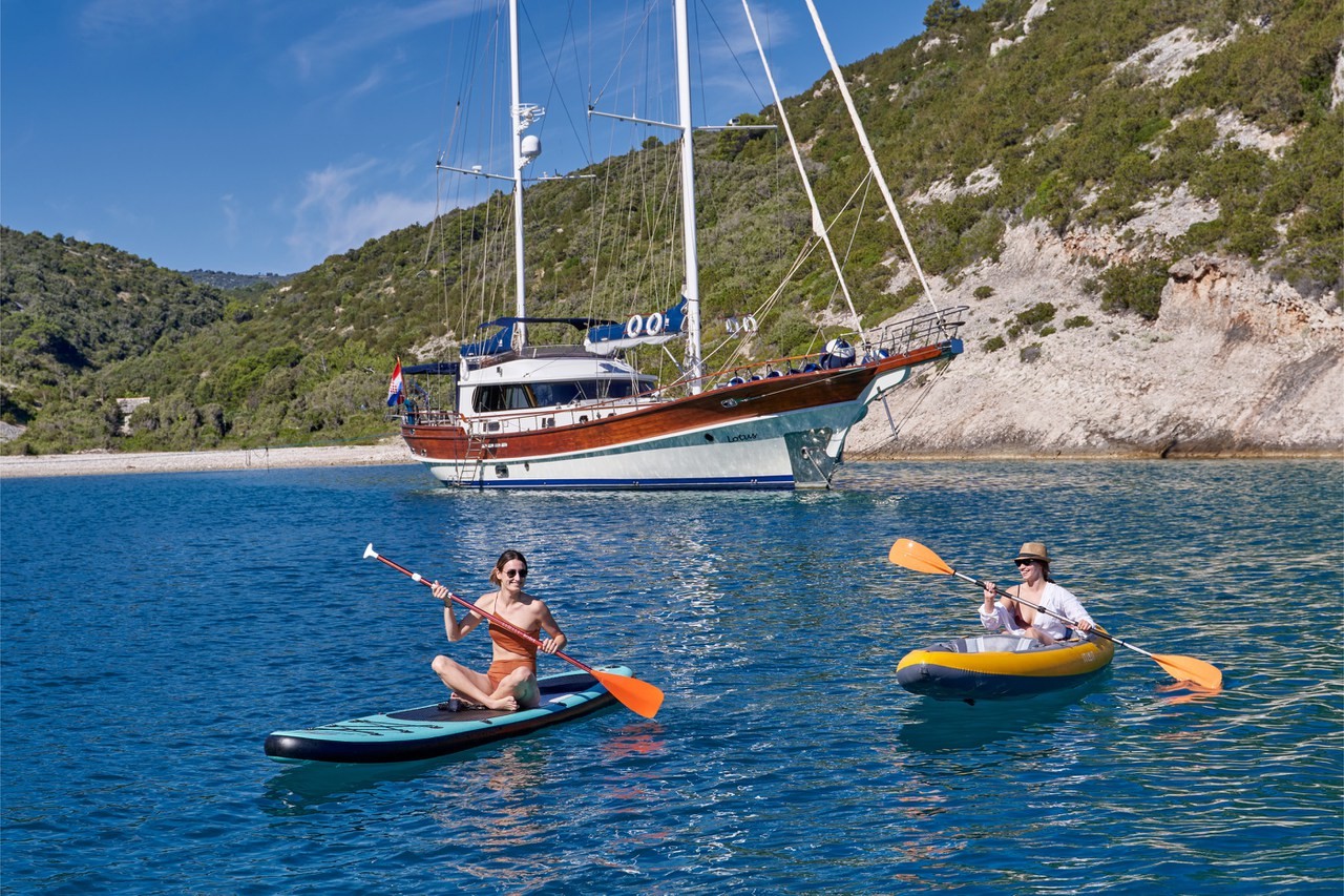Lotus, Lotus | Yachtcharter Kroatien
