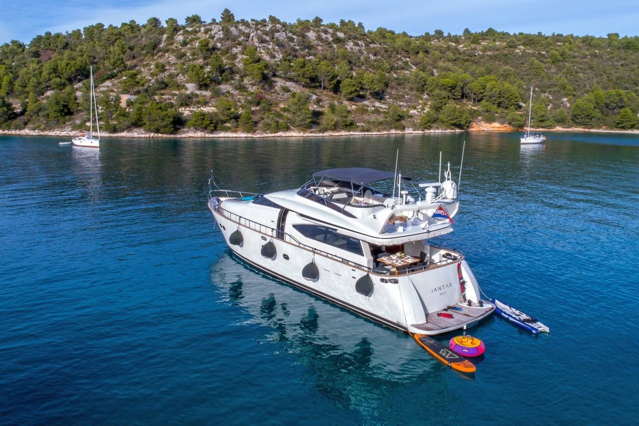 Maiora 20S, Jantar | Yacht Charter Croatia