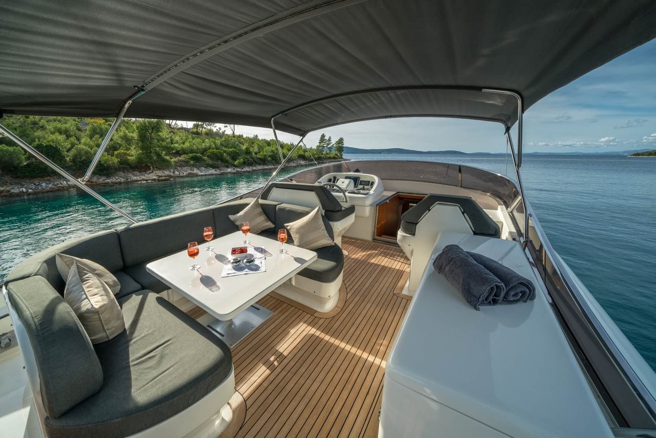 Maiora 20S, Jantar | Yacht Charter Croatia