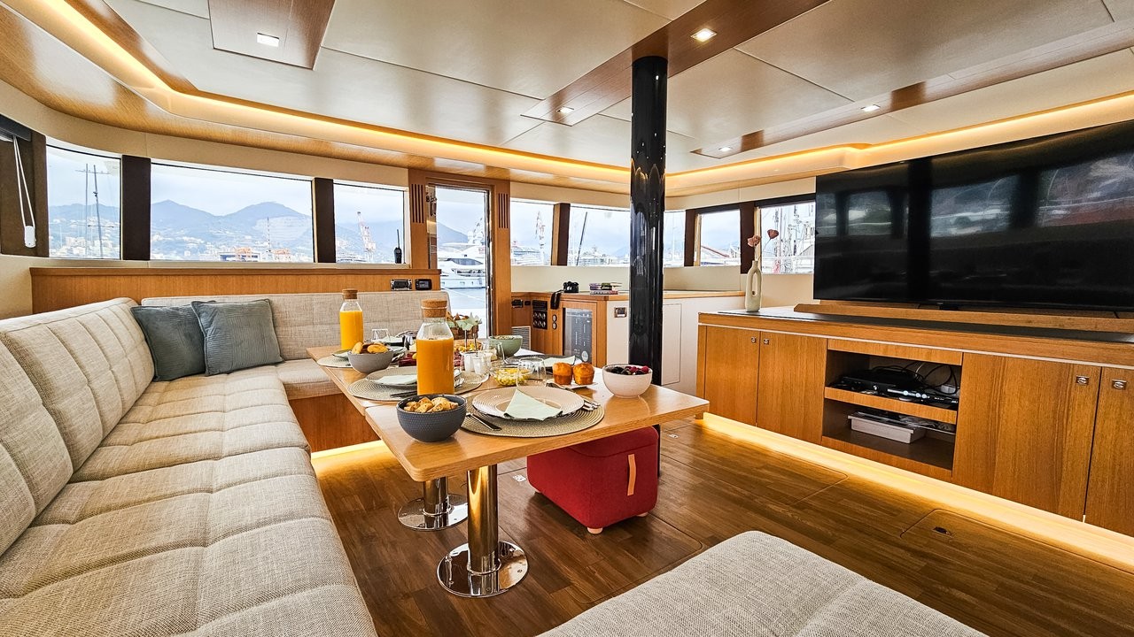 Mazarin 55, October | Yacht Charter Croatia