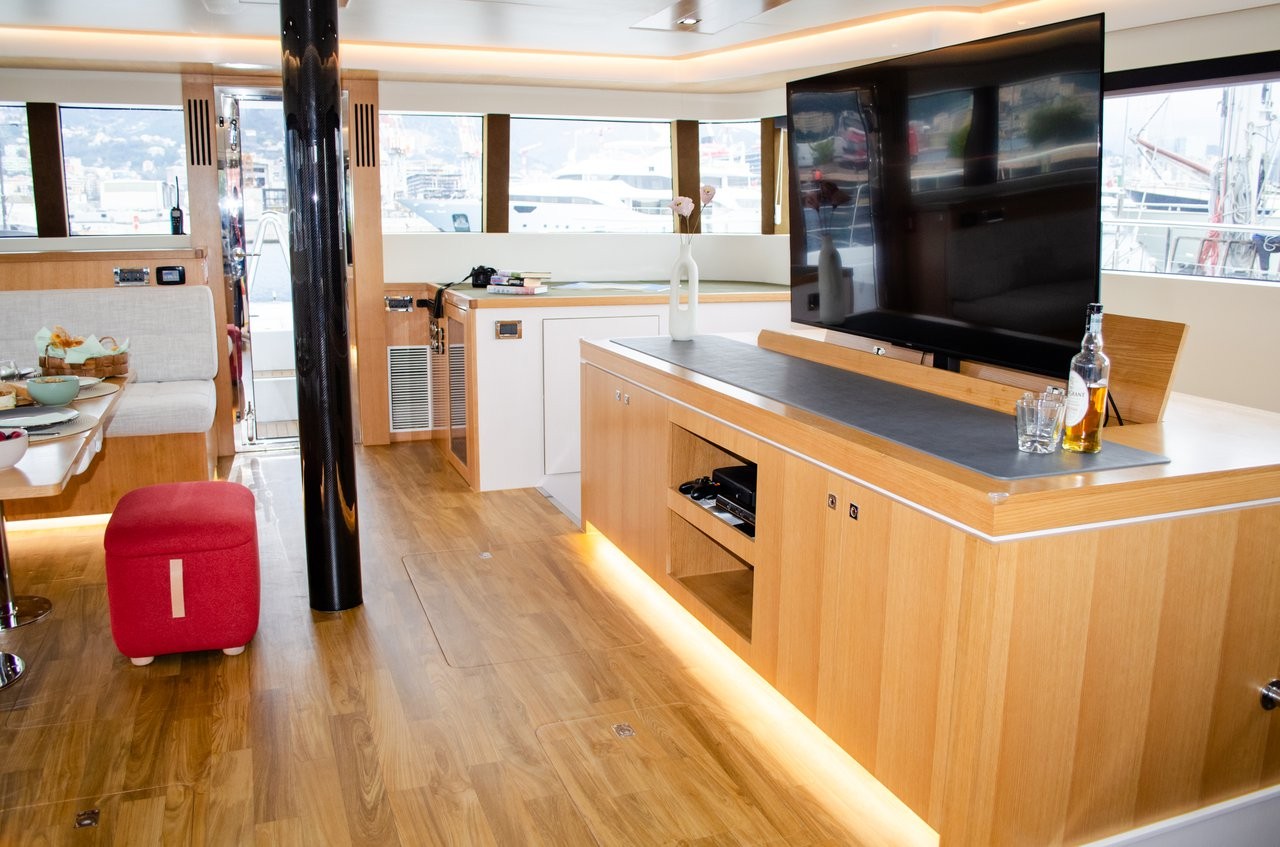 Mazarin 55, October | Yacht Charter Croatia