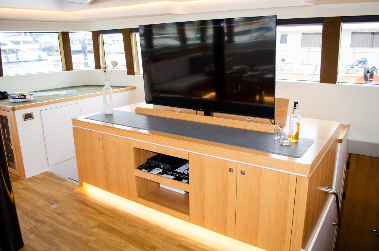 Mazarin 55, October | Yacht Charter Croatia