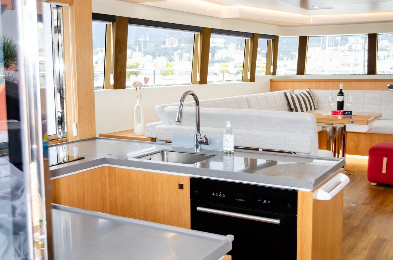 Mazarin 55, October | Yacht Charter Croatia