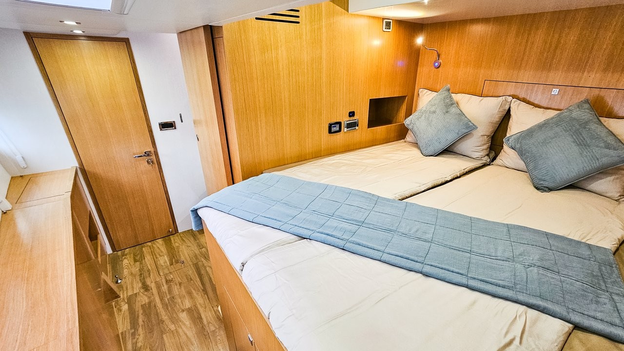 Mazarin 55, October | Yacht Charter Croatia