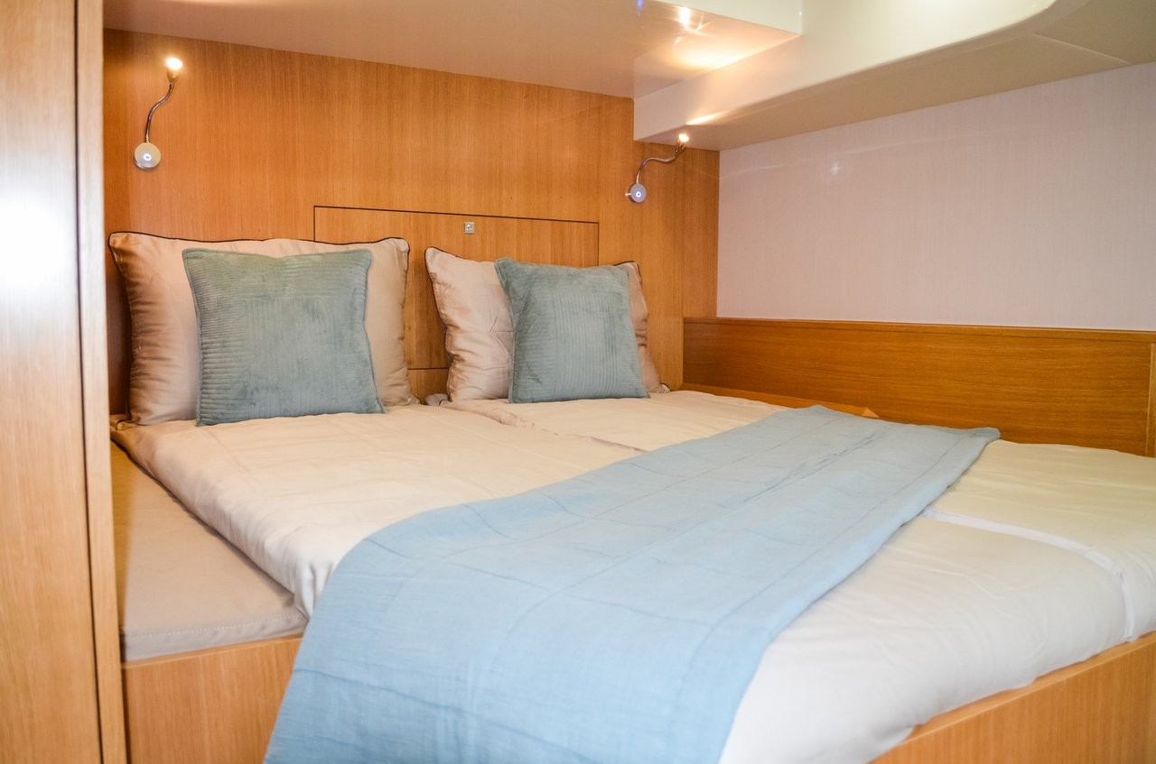 Mazarin 55, October | Yacht Charter Croatia