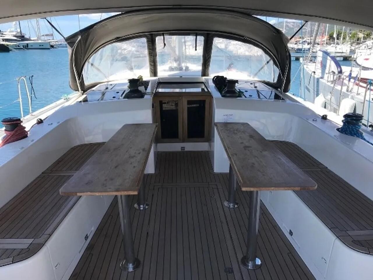 More 55, Solid White | Yacht Charter Croatia