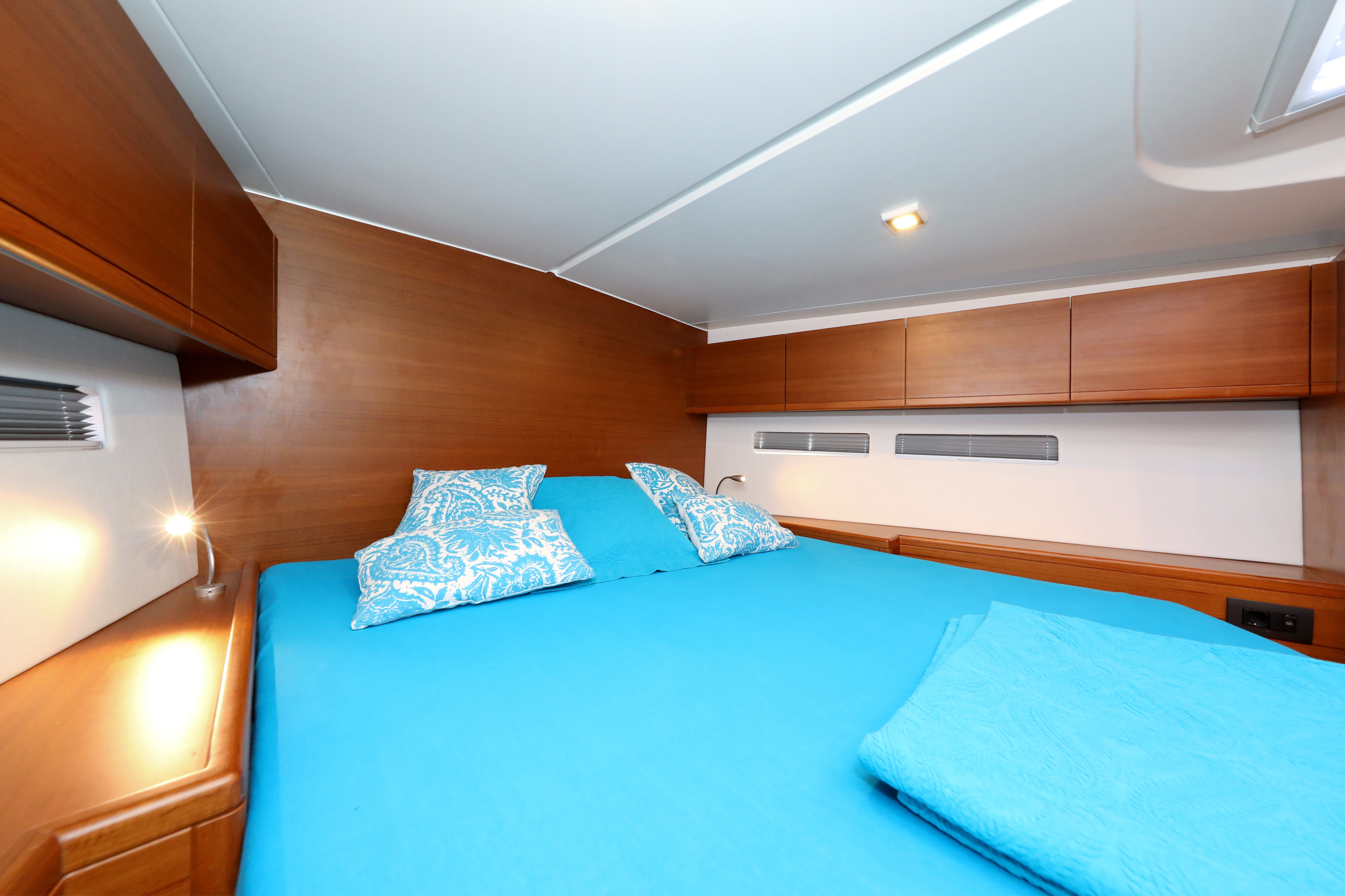 More 55, Nadja | Yacht Charter Croatia