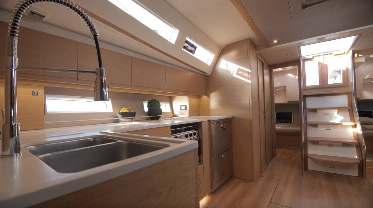 More 55, Metalika | Yacht Charter Croatia