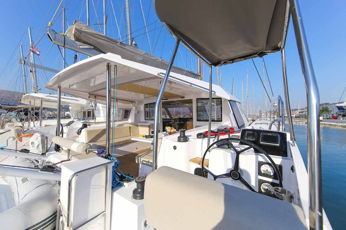 Nautitech 40 Open, Rosa | Yacht Charter Croatia