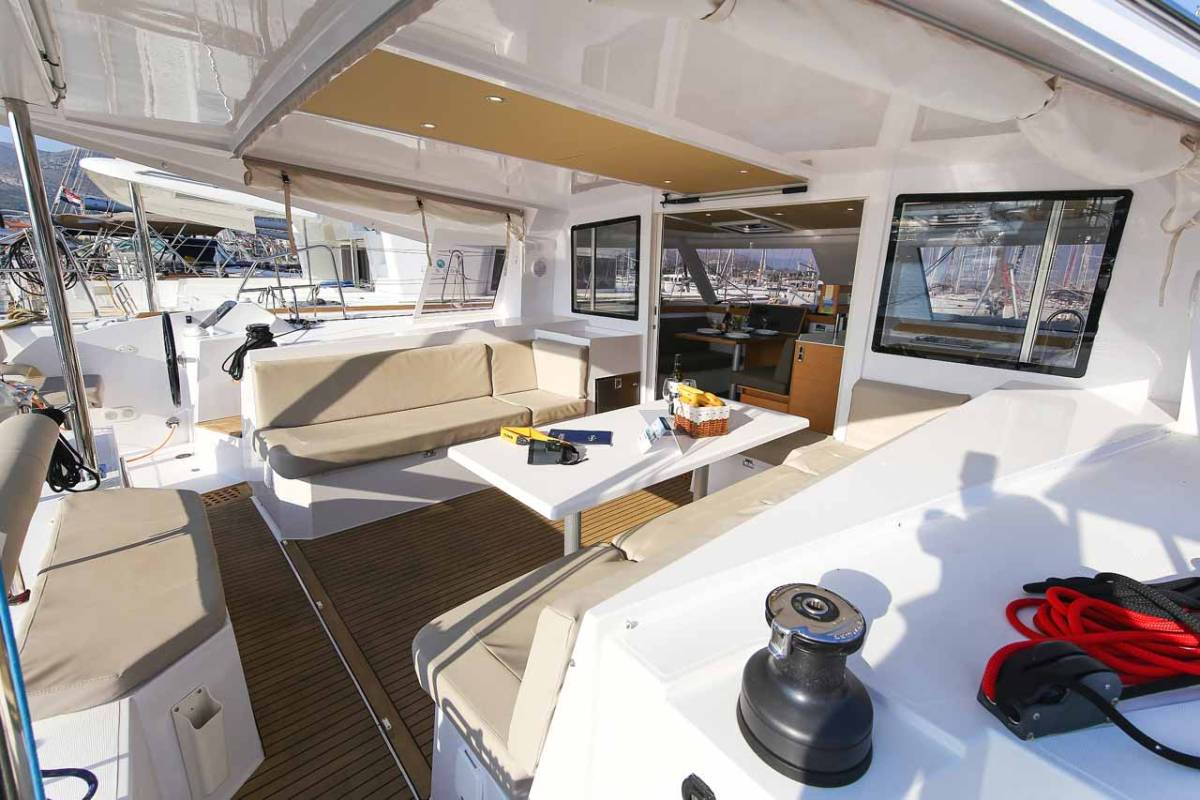 Nautitech 40 Open, Rosa | Yacht Charter Croatia