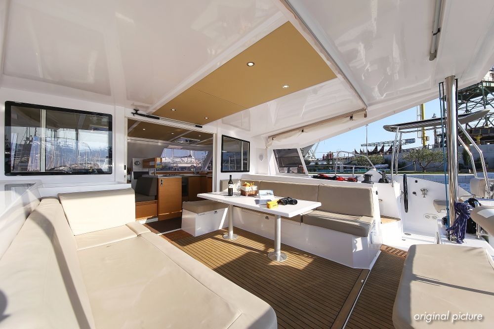 Nautitech 40 Open, Rosa | Yacht Charter Croatia