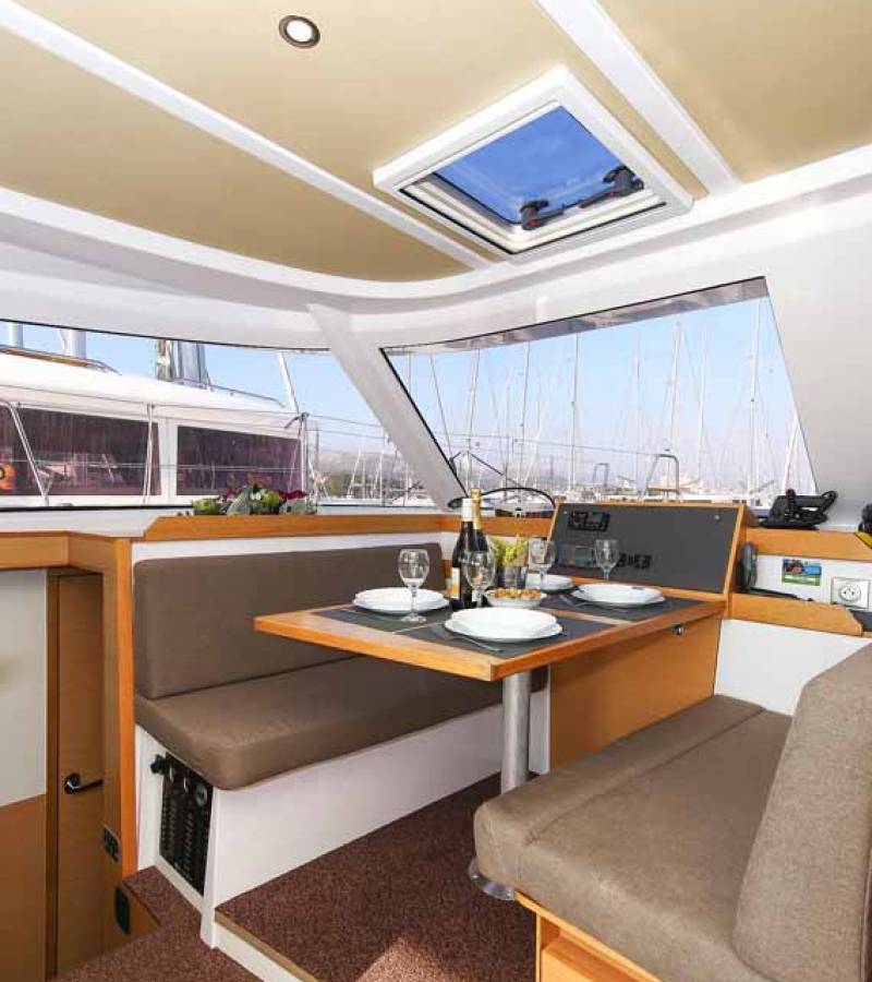 Nautitech 40 Open, Rosa | Yacht Charter Croatia