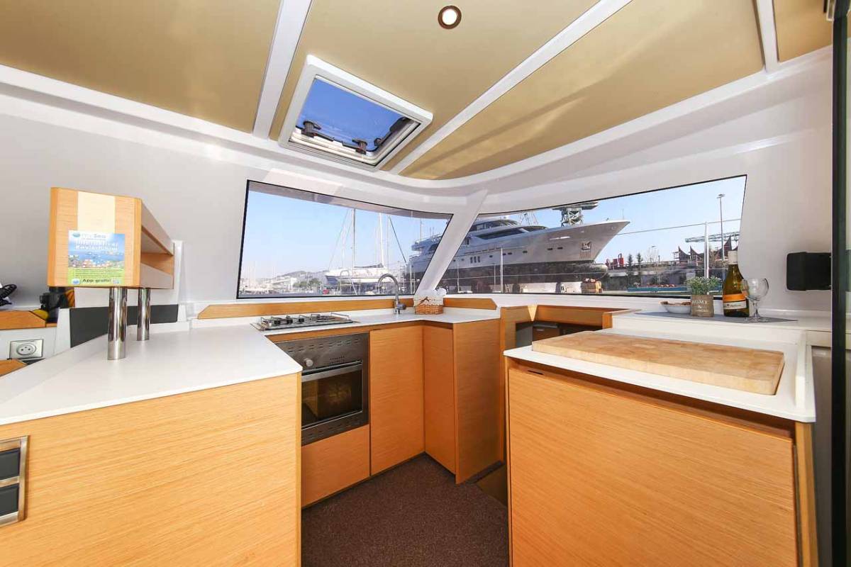Nautitech 40 Open, Rosa | Yacht Charter Croatia